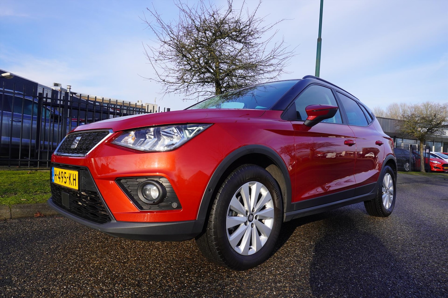SEAT Arona - 1.0 TSI 95pk Style Business Intense Trekhaak Navigatie - AutoWereld.nl