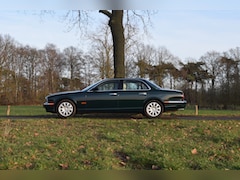 Jaguar XJ - 3.5 V8 LWB Jaguar XJ 3.5 V8 Executive – British Racing Green – 211.211km – Y2004