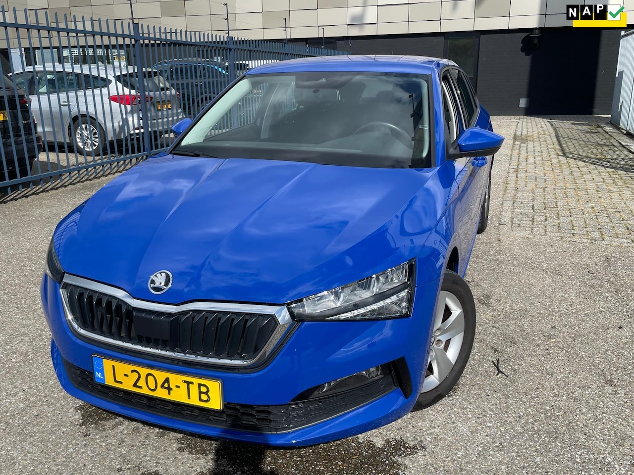 Skoda Scala - 1.0 TSI AIRCO APP/NAVI LED CRUISE LMV Ambition - AutoWereld.nl