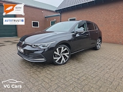 Volkswagen Golf - 1.4 eHybrid Style Volkswagen Golf | VOL! | HUD | IQ | ACC | Keyless | 18" LMV