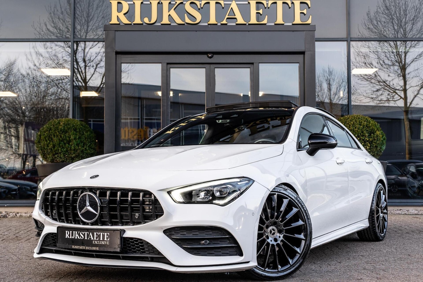 Mercedes-Benz CLA-Klasse - 180 AMG|PANO|SFEERVERL.|CAMERA|18'' - AutoWereld.nl