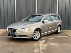 Volvo V70 - 1.6 DRIVe Momentum Navigatie|Dakrails|APK 02-2027