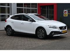 Volvo V40 Cross Country - 1.5 T3 Kinetic 152pk | Trekhaak | Navi | Camera | Stoelverwarming