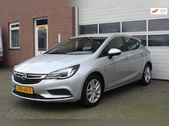 Opel Astra - 1.6 CDTI 120 Jaar Edition Garantie Airco 5 Deurs Nette Auto Navigatie Apple Carplay