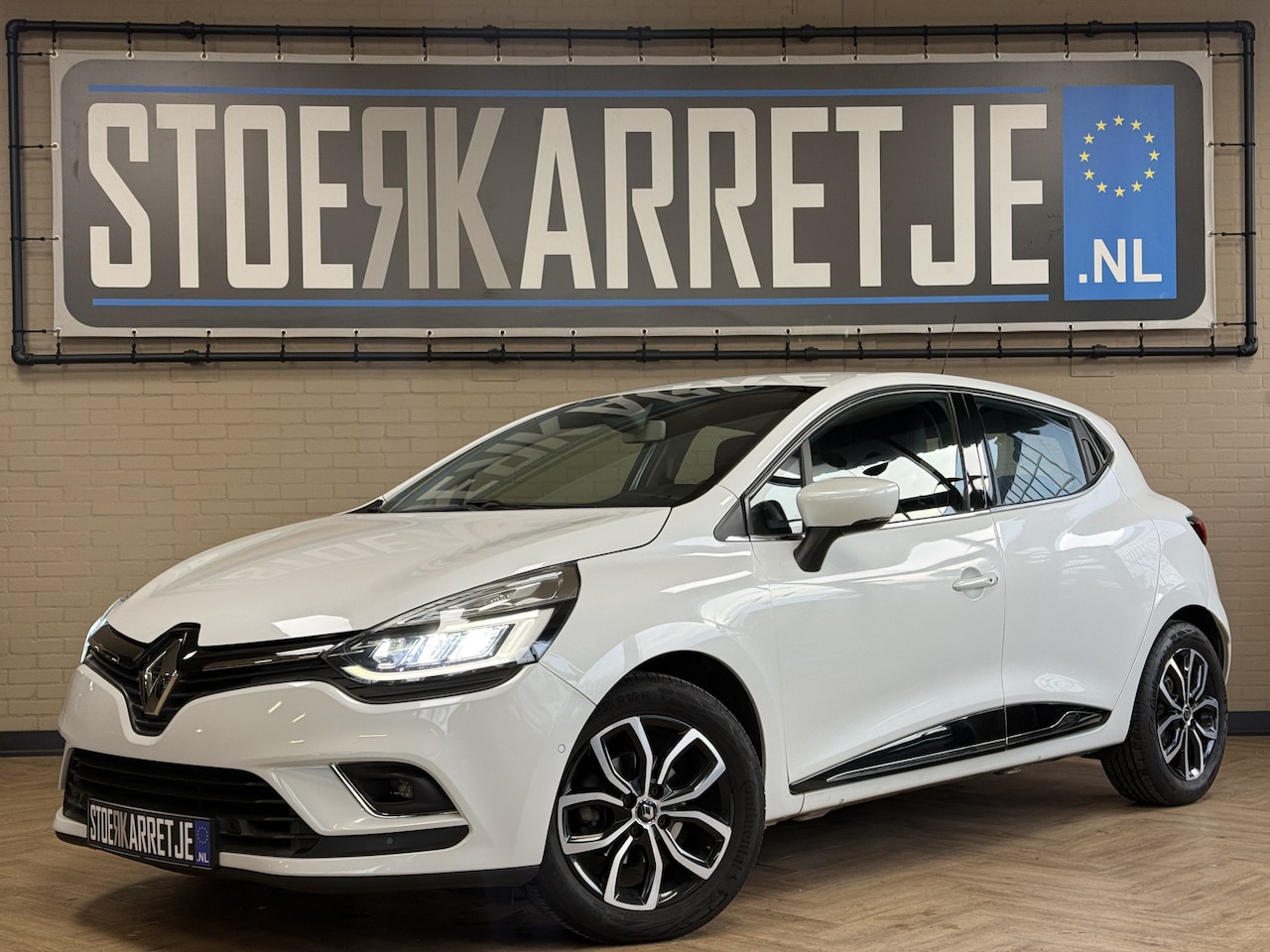 Renault Clio - 1.2 TCe 120pk AUT Intens | Navi | Led | Camera | PDC V+A | 16" | Stoelverwarming | 100% De - AutoWereld.nl