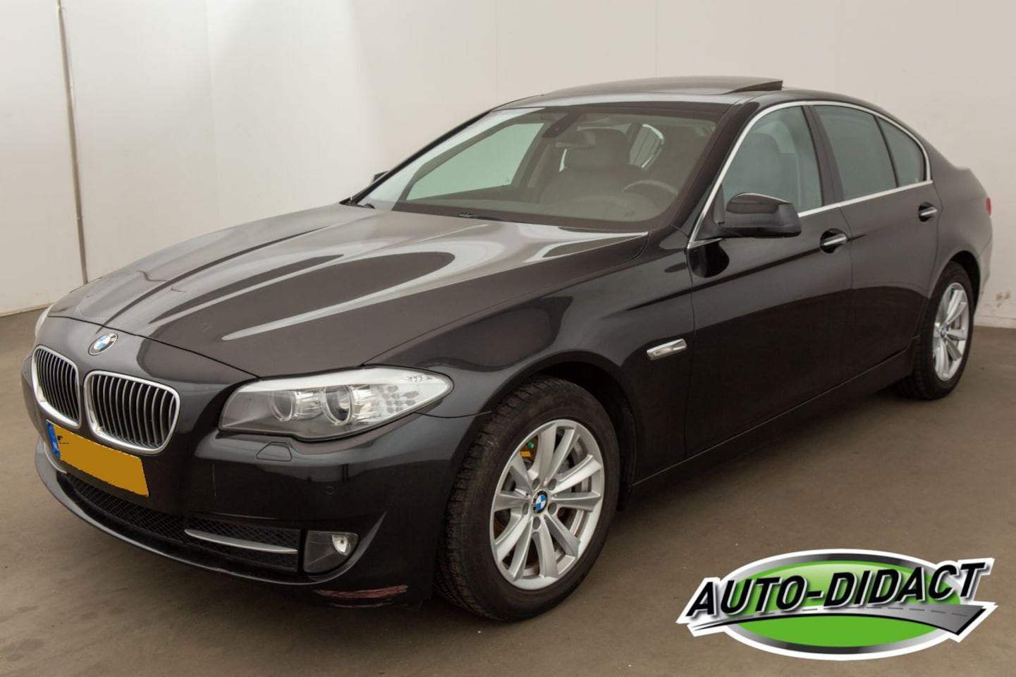 BMW 5-serie - 523i Automaat Clima Navi Leder Elek dak High Executive - AutoWereld.nl