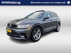 Volkswagen Tiguan - 1.4 TSI ACT Highline / R-Line Exterieur / NAVI / 19"LMV / PANODAK / Elektr. klep / Trekhaa