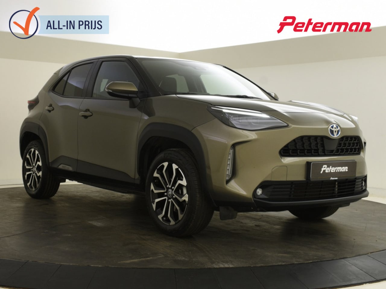 Toyota Yaris Cross - 1.5 Hybrid AWD Dynamic | Trekhaak | Keyless | Navigatie - AutoWereld.nl