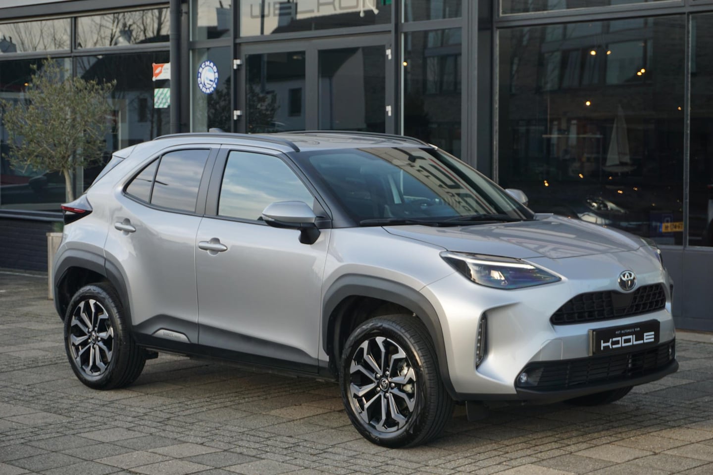 Toyota Yaris Cross - 1.5 Hybrid 115 Style Groot navi | Stuur+stoel verm - AutoWereld.nl