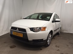 Mitsubishi Colt - 1.1 Edition One - Rechter Zijschade