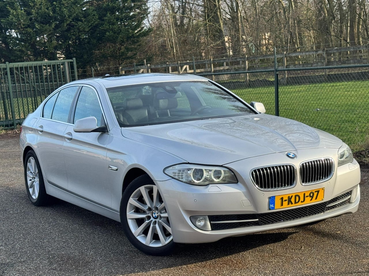 BMW 5-serie - 525xd High Executive /Automaat/Xenon/Navi/Pano/ - AutoWereld.nl