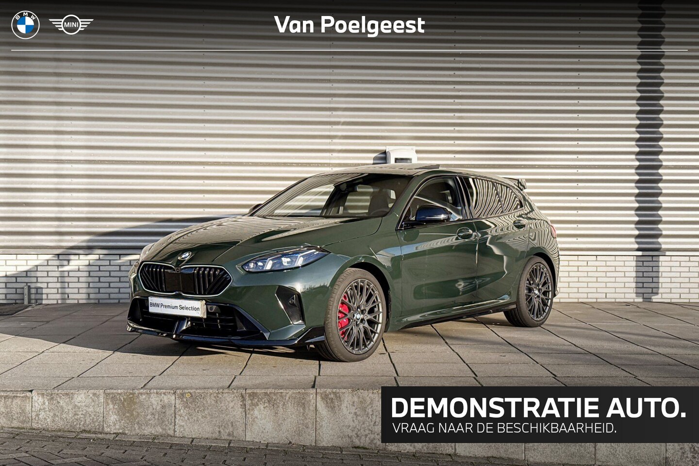 BMW 1-serie - 123 xDrive | M Performance Parts | | M Sport Pro | Innovation Pack | Panoramadak | Driving - AutoWereld.nl