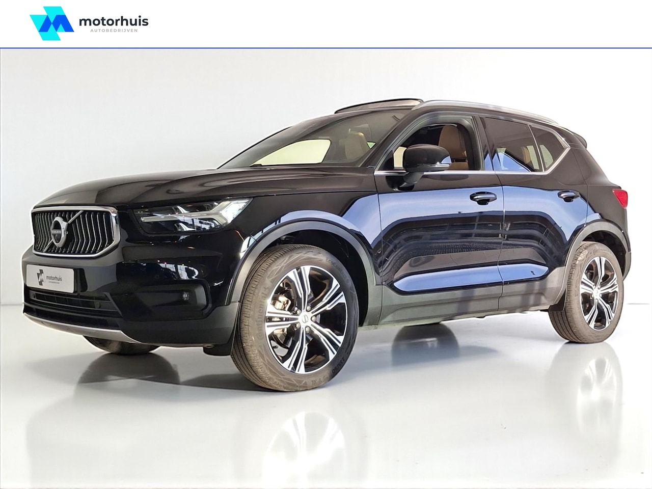 Volvo XC40 - T3 163pk Geartronic Inscription HARMAN KARDON LED PANO TREKHAAK - AutoWereld.nl