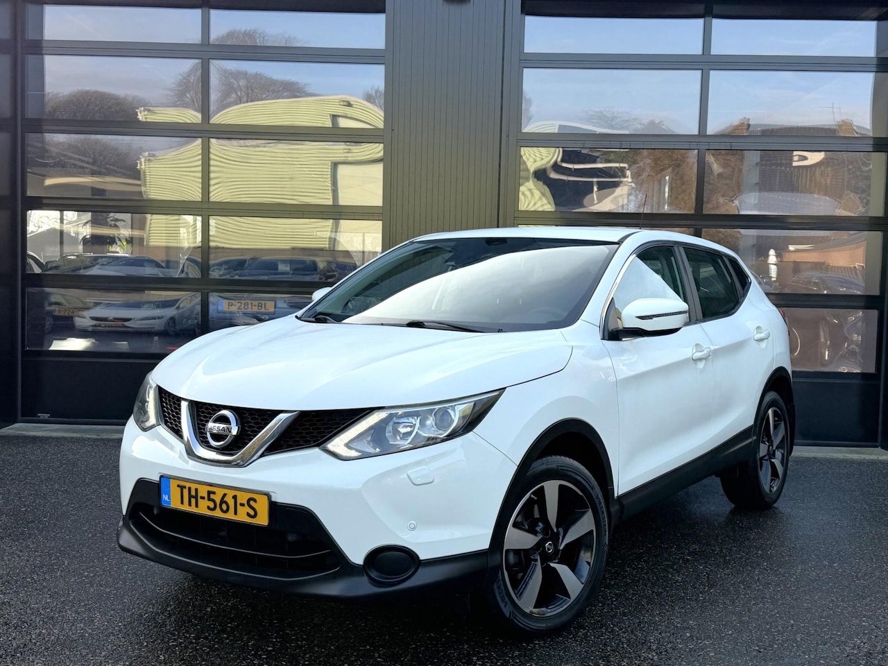 Nissan Qashqai - 1.2 Visia LED Stoelverwarming Trekhaak - AutoWereld.nl