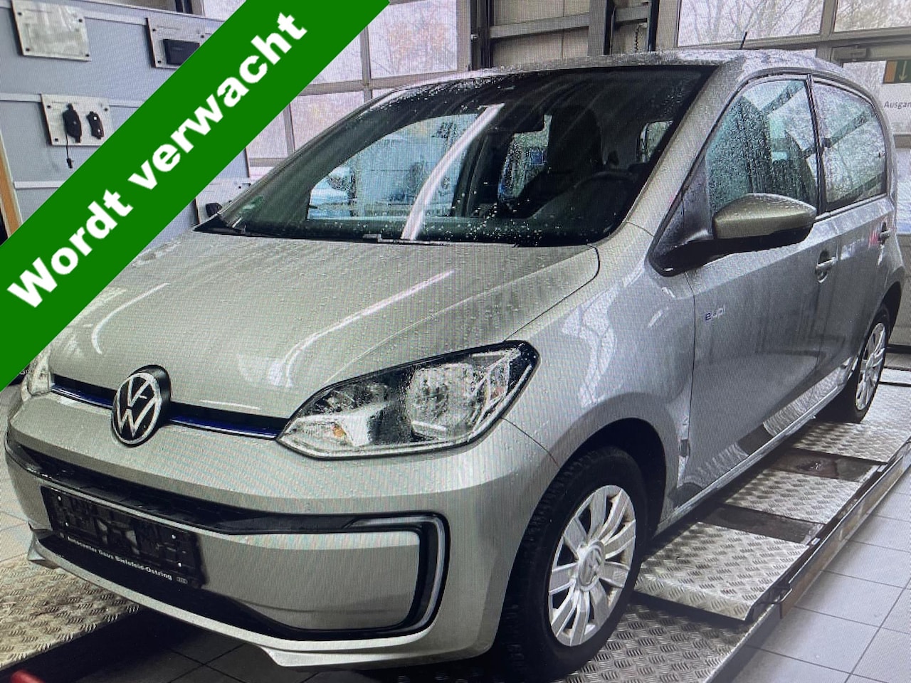 Volkswagen e-Up! - e-up! Km 40.000 nwe type accu WLTP-actieradius van ongeveer 260 kilometer. - AutoWereld.nl