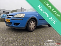 Opel Corsa - 1.0-12V Essentia