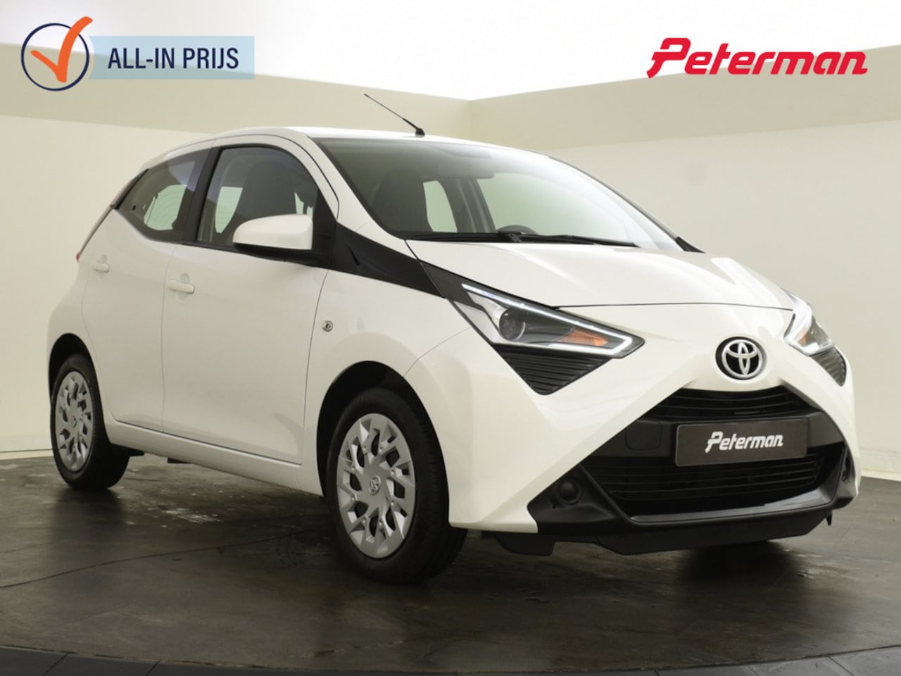 Toyota Aygo - 1.0 VVT-i x-play Autmat | Carplay | Camera - AutoWereld.nl