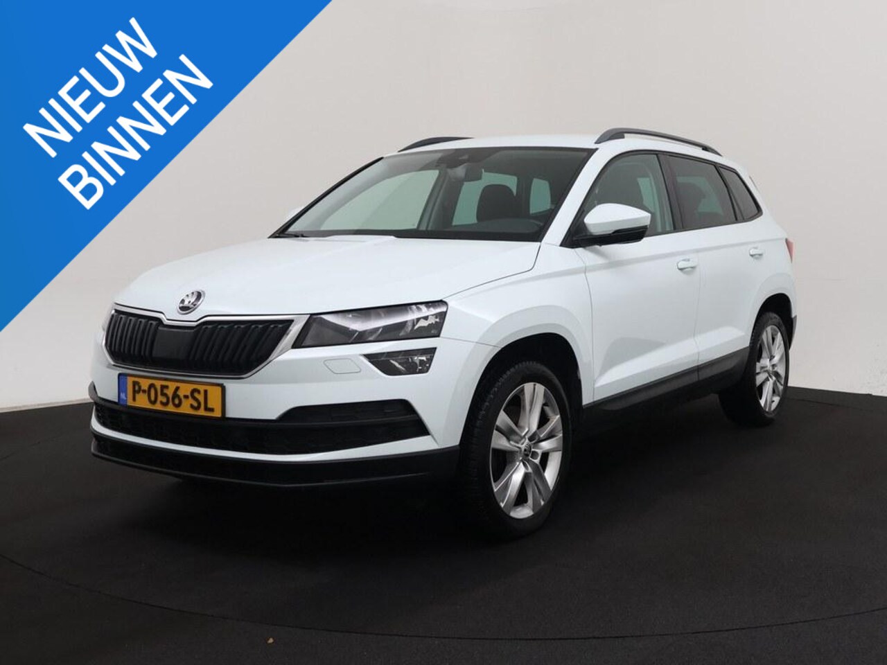 Skoda Karoq - 1.5 TSI ACT Automaat Style Bns Winterpakket/Nav Led/Ecc/El.klep/Keyless/Carplay/Allseason - AutoWereld.nl