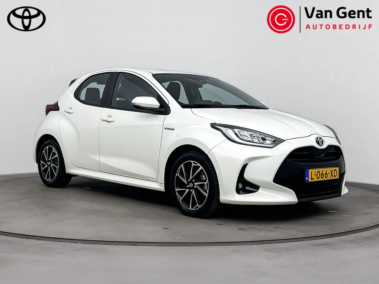 Toyota Yaris - 1.5 Hybrid Dynamic | Apple Carplay / Android Auto | Adaptive Cruise | Keyless | LED | Clim - AutoWereld.nl