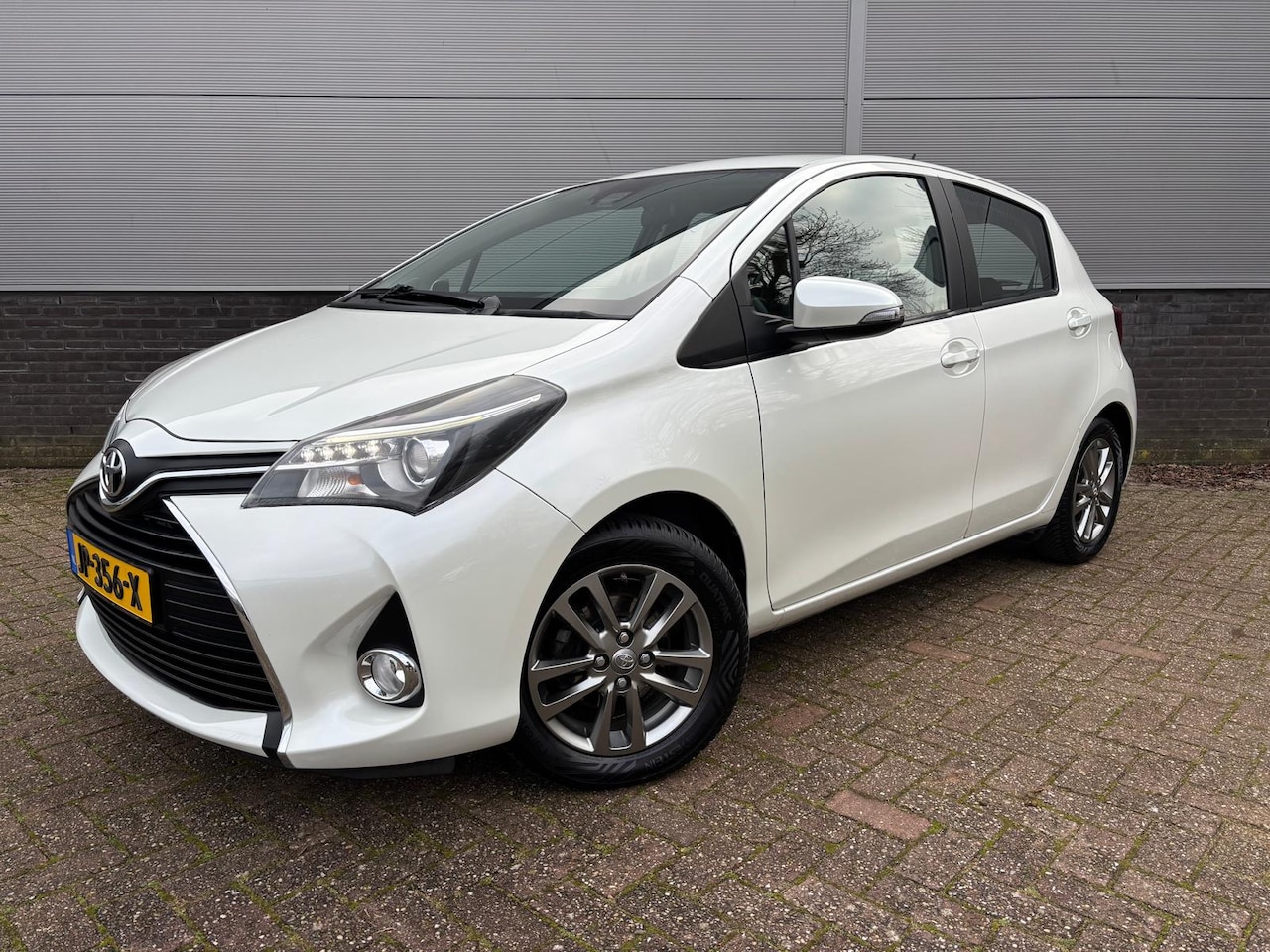 Toyota Yaris - 1.3 VVT-i Trend Trekhaak - AutoWereld.nl