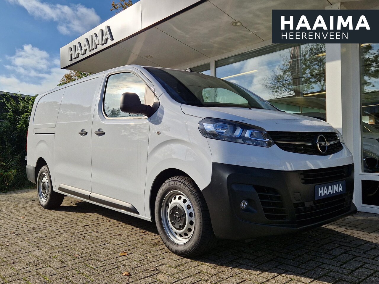 Opel Vivaro - 2.0 Diesel 145pk L3 | Navigatie | Achteruitrijcamera | Airco | Bluetooth | Cruise control - AutoWereld.nl