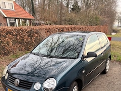 Volkswagen Polo - 1.4-16V Comfortline