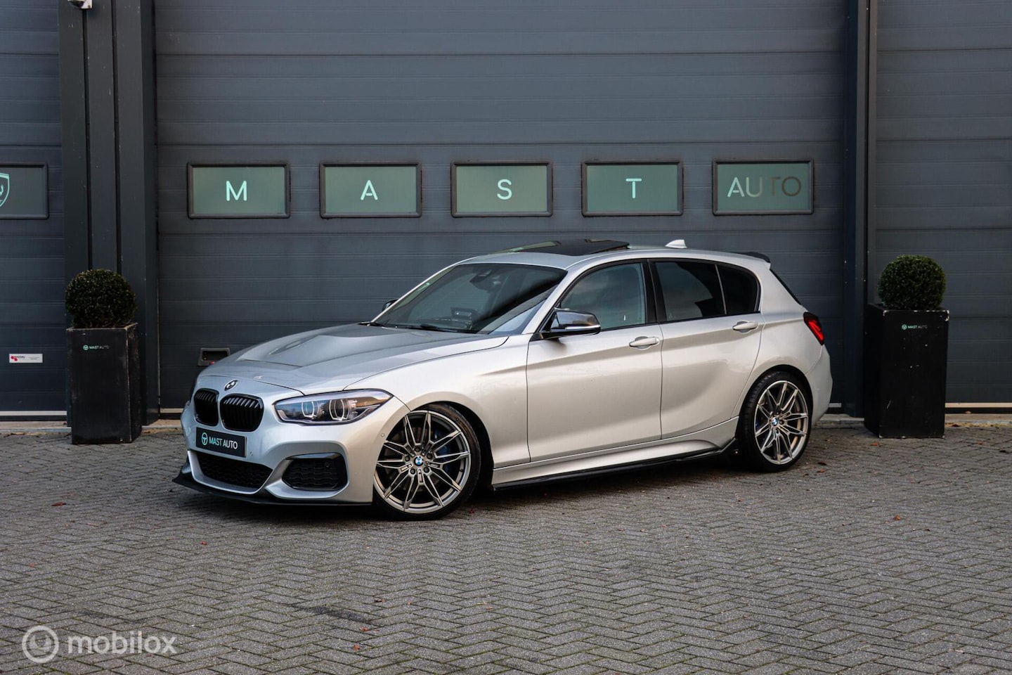 BMW 1-serie - M140i xDrive High Executive M140i xDrive High Executive - AutoWereld.nl
