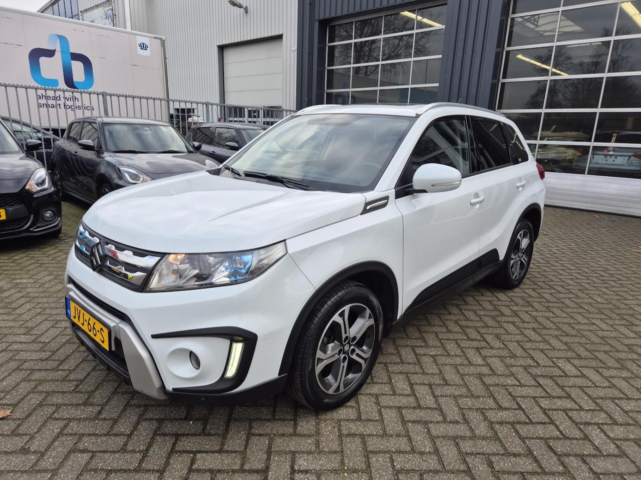 Suzuki Vitara - 1.6 High Executive Aut Panorama Dealer o.h. - AutoWereld.nl