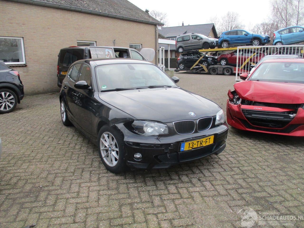 BMW 1-serie - 116i Business Line NAP - AutoWereld.nl