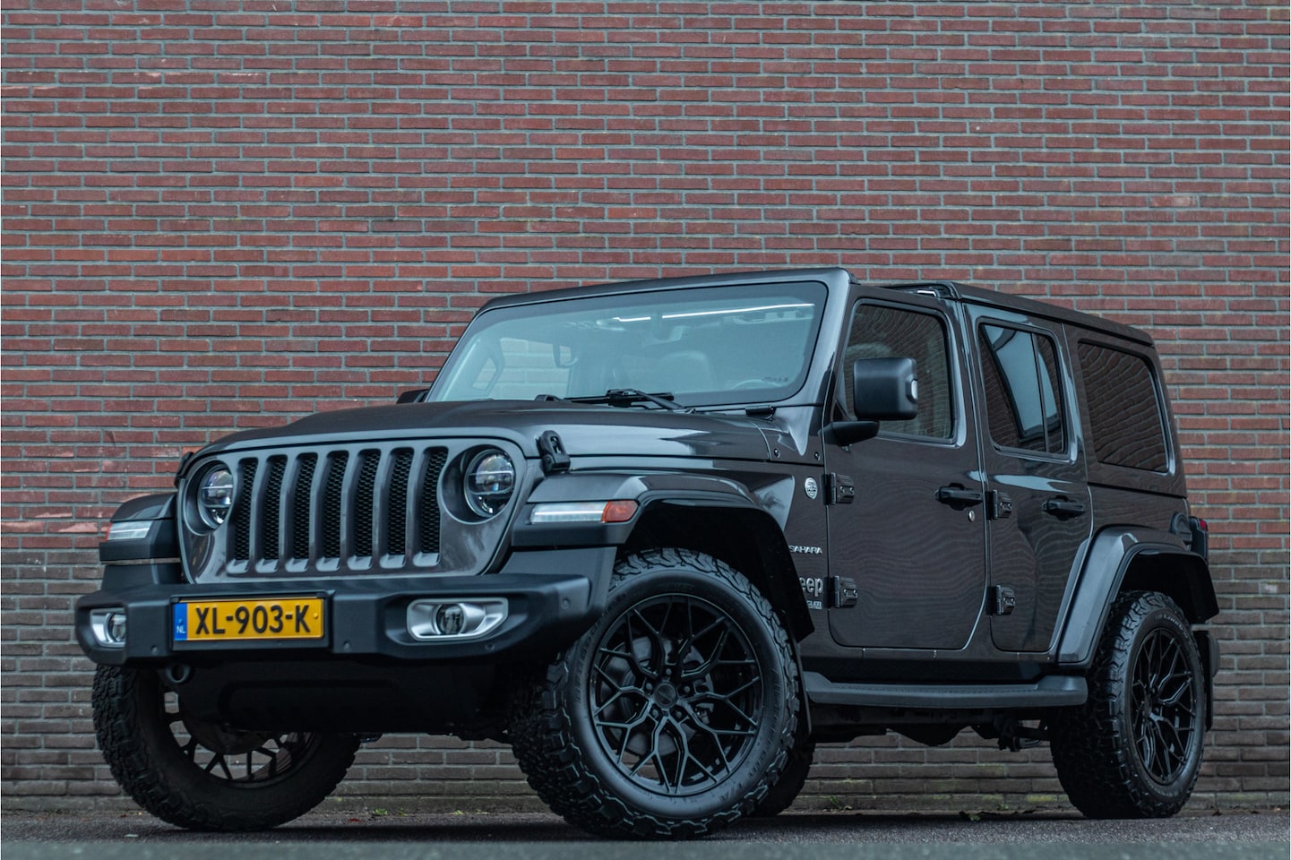 Jeep Wrangler - 2.0T Sahara 2.0T Sahara, Origineel NL, 70.000km NAP, Leder, Stoel & Stuurverwarming, Keyless, Trekhaak - AutoWereld.nl