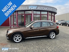 BMW X1 - sDrive18d X-Line Pano, Leder, Automaat, NaviPro HD, Cruise Stoelverwarming