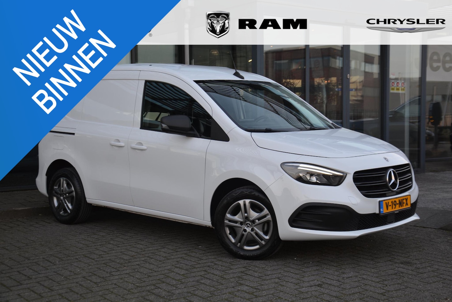 Mercedes-Benz Citan - 112 CDI L1 Pro | Trekhaak | Led | Stoelverwarming - AutoWereld.nl