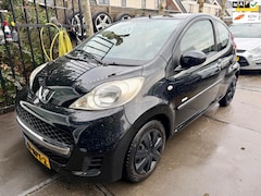 Peugeot 107 - 1.0-12V Millesim 200