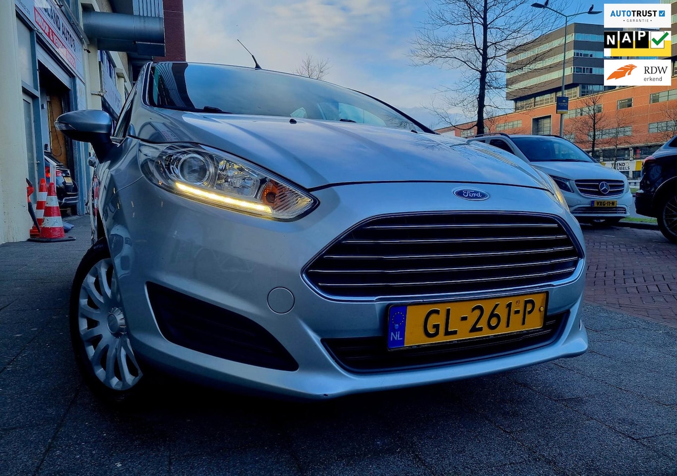 Ford Fiesta - 1.0 Style 5drs Airco Navi ElecRam - AutoWereld.nl
