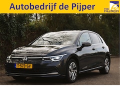 Volkswagen Golf - 1.4 eHybrid Style 204 pk PHEV | Elekt.trekhaak | Carplay | Standkachel | IQ Light | Stoelm