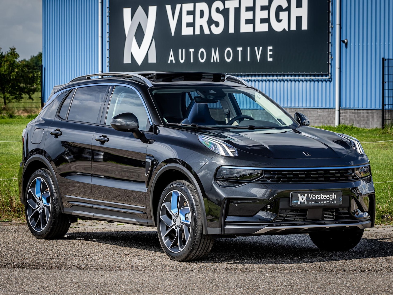 Lynk & Co 01 - 1.5 Plug-In Hybrid 262pk 360 Camera|Panoramadak|Adaptive Cruise Control - AutoWereld.nl