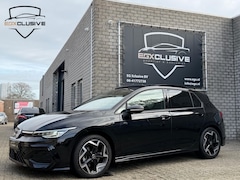 Volkswagen Golf - 1.5 eTSI R-Line Edition Pano/Alcantara/Camera