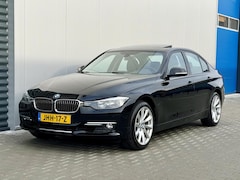 BMW 3-serie - 320i xDrive High Exe | Leer | Navi | Schuifdak