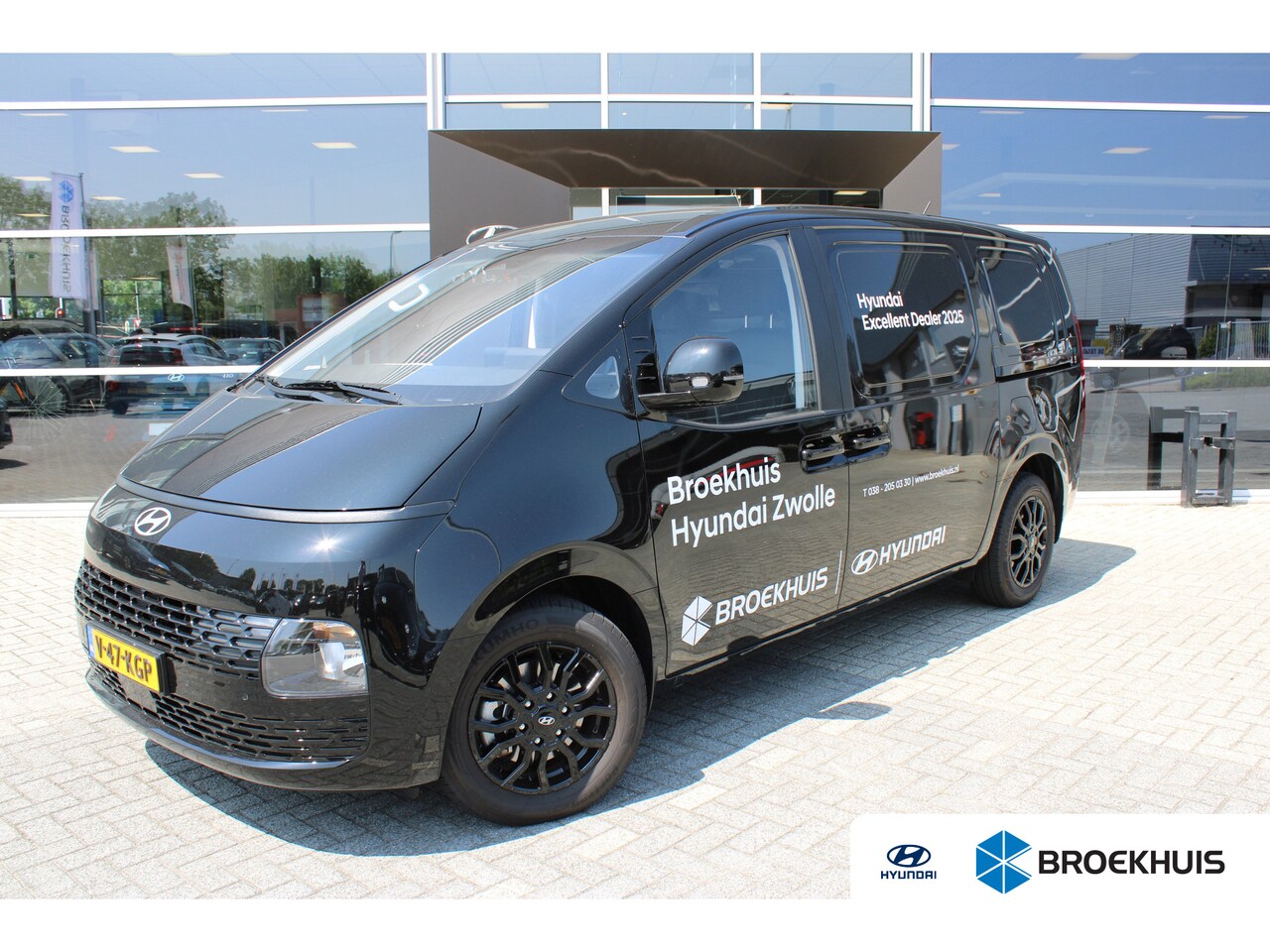 Hyundai Staria - 1.6 T-GDI HEV | Demo| Dubbele schuifdeur | Airco | Navigatie | Cruise Control | Rijstrooks - AutoWereld.nl