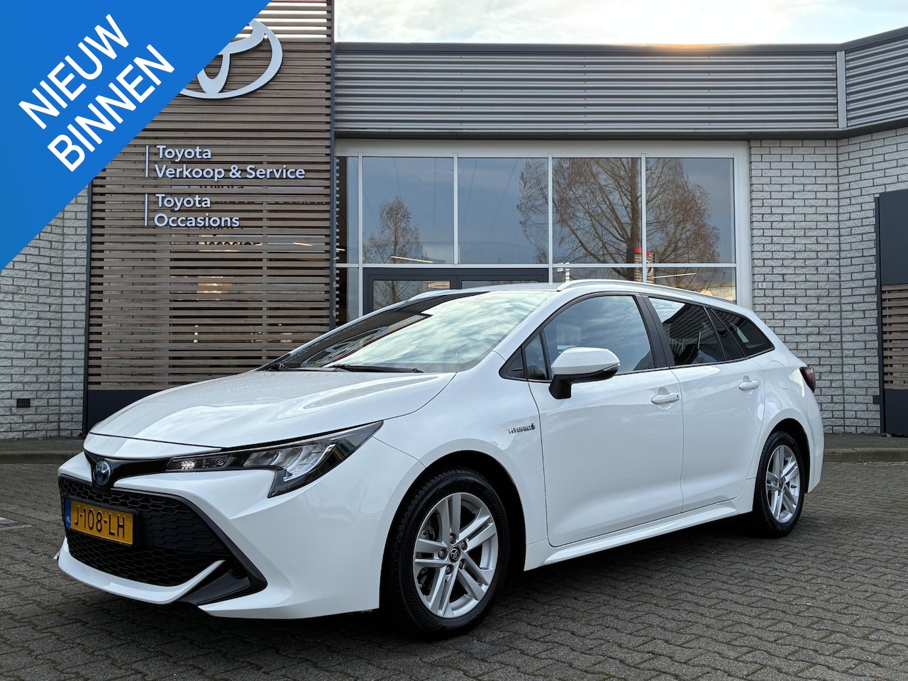 Toyota Corolla Touring Sports - 1.8 HYBRID TREKHAAK APPLE/ANDROID CLIMA AD-CRUISE CAMERA 16" LM-VELGEN NL-AUTO DEALER-ONDE - AutoWereld.nl