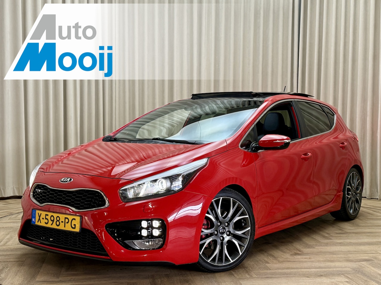 Kia Pro cee'd - 1.6 GT 204 PK *Panoramadak* 5-drs / Recaro / Xenon / Keyless / Cruise / Stoel-/Stuurverwar - AutoWereld.nl