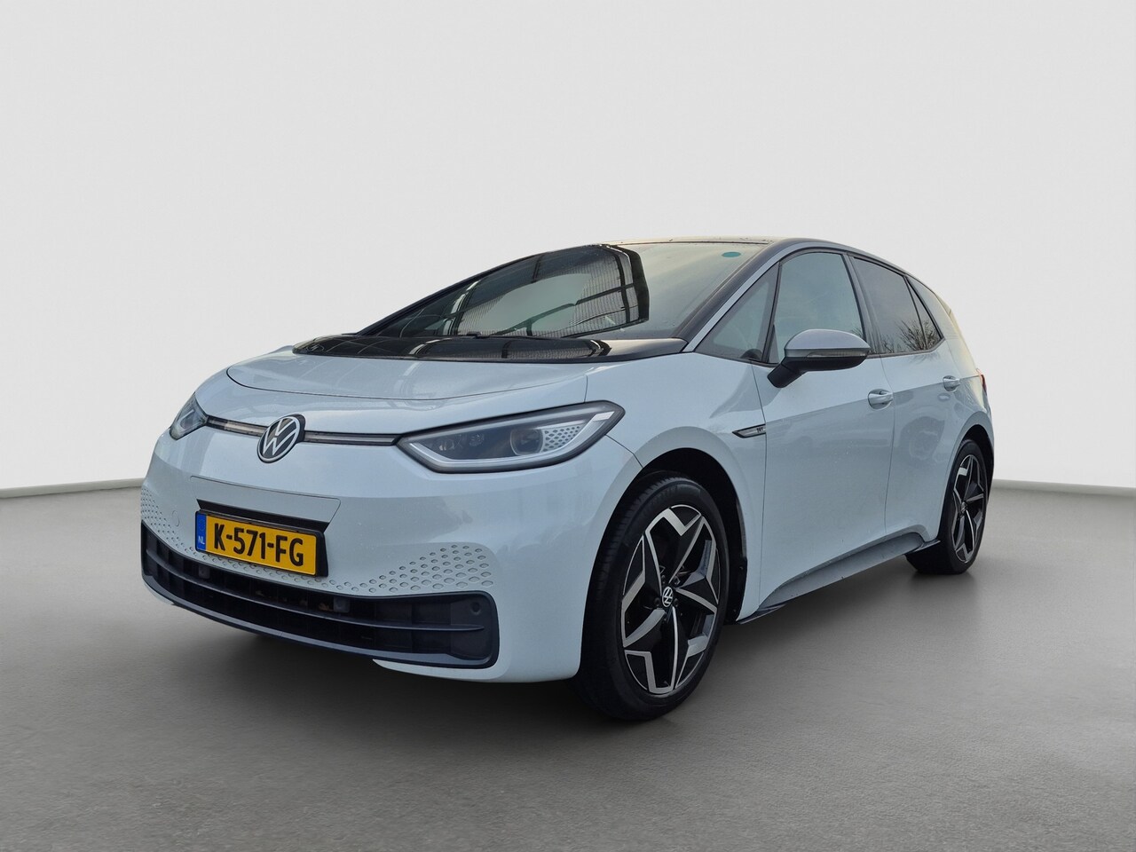 Volkswagen ID.3 - First Plus 58 kWh 89% SOH | Origineel Nederlands | Trekhaak voorbereiding | Matrix LED | S - AutoWereld.nl