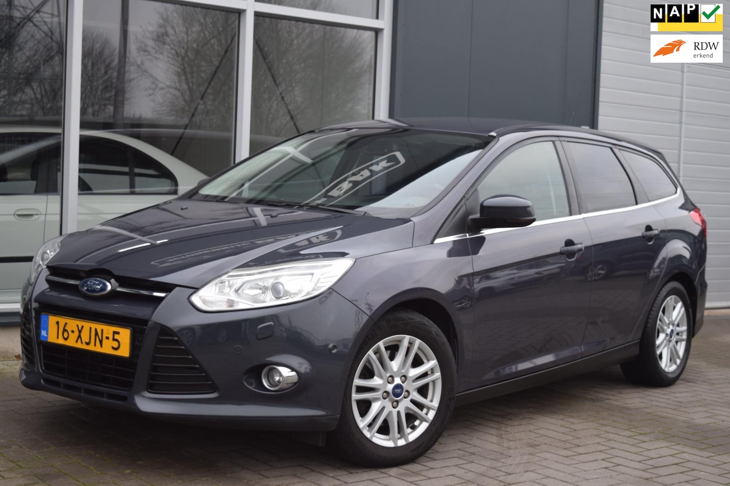Ford Focus Wagon - 1.6 EcoBoost Lease Titanium | Clima | Cruise | NAP + APK 1-2027 ! - AutoWereld.nl