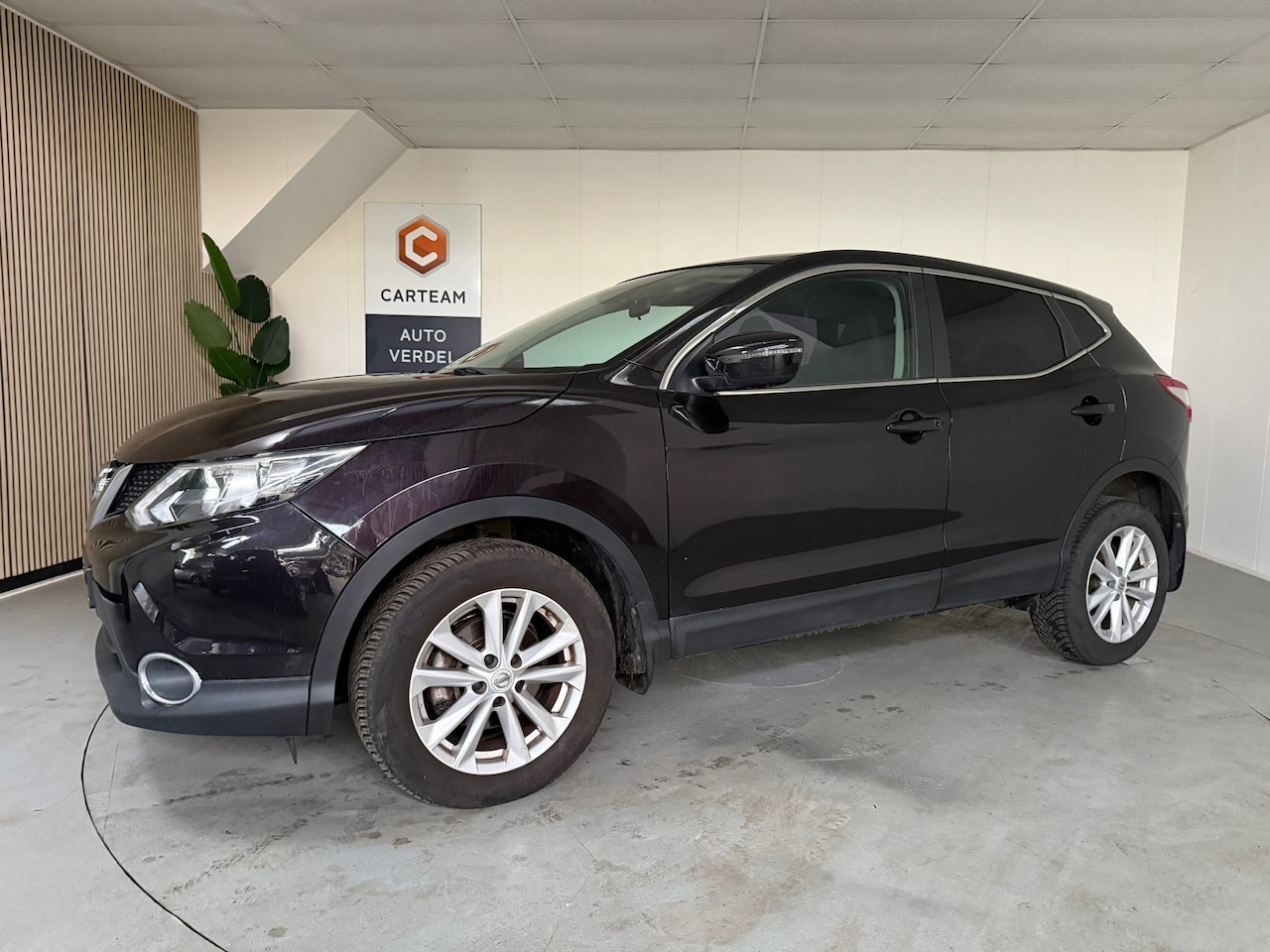 Nissan Qashqai - 1.2 Acenta Automaat, Airco, LMV, Navigatie, Camera achteruitrijden - AutoWereld.nl