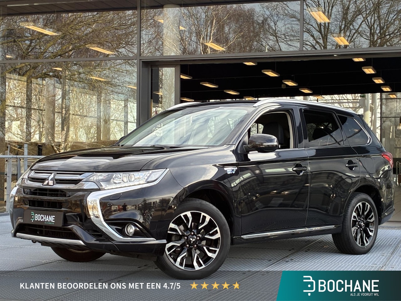 Mitsubishi Outlander - 2.0 PHEV Executive Edition | Trekhaak | Navigatie | Achteruitrijcamera - AutoWereld.nl