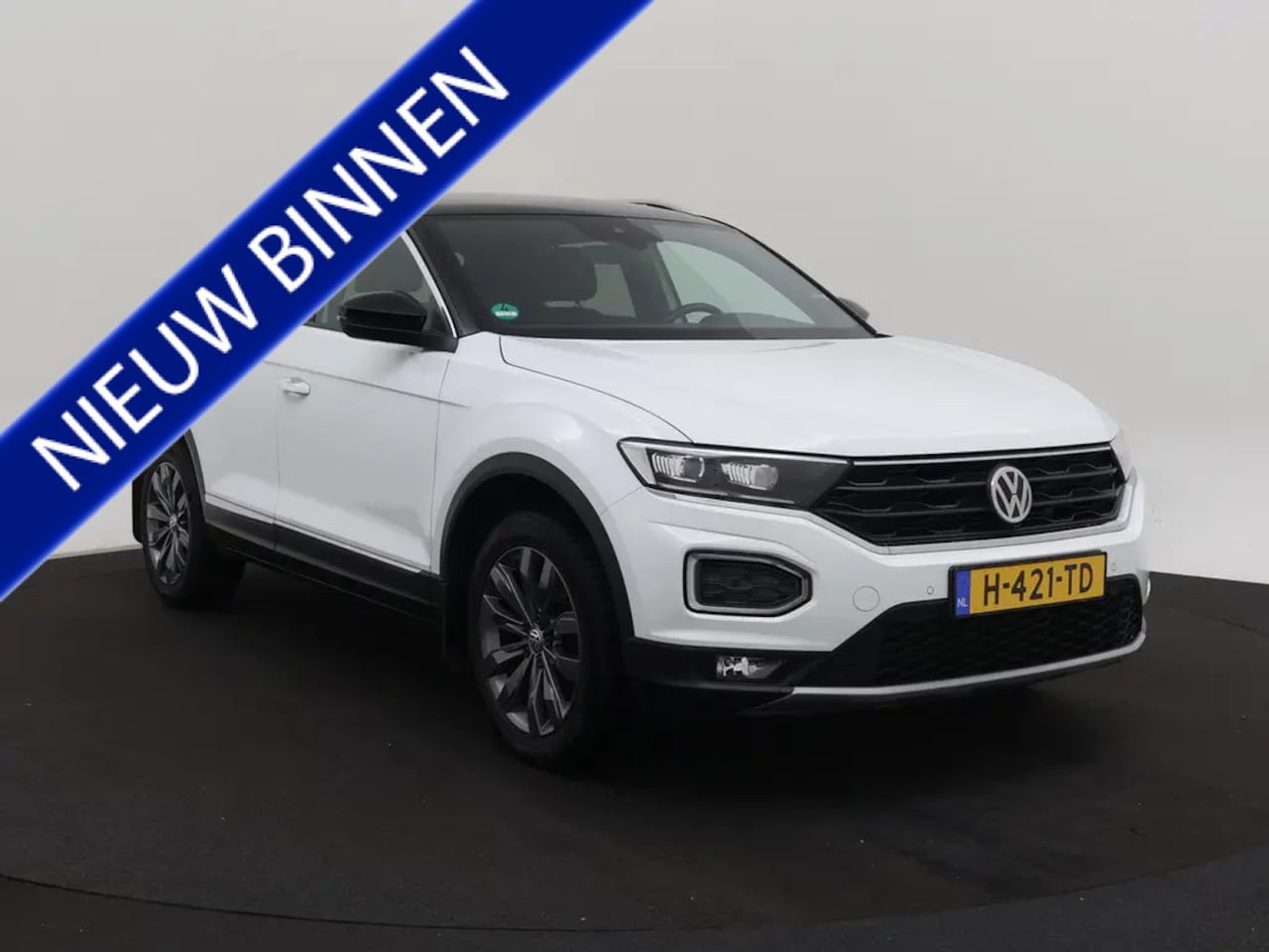 Volkswagen T-Roc - 1.5 TSI Sport Xenon Navi Camera Virtuel cockpit T-haak Bj:2020 - AutoWereld.nl