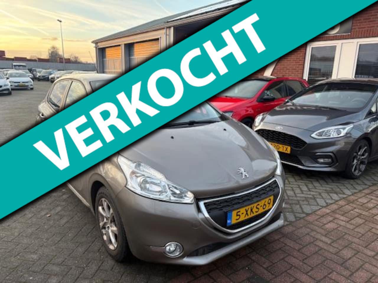 Peugeot 208 - 1.2 Vti Style 1.2 VTi Style , Navi , Apk 11-26 - AutoWereld.nl