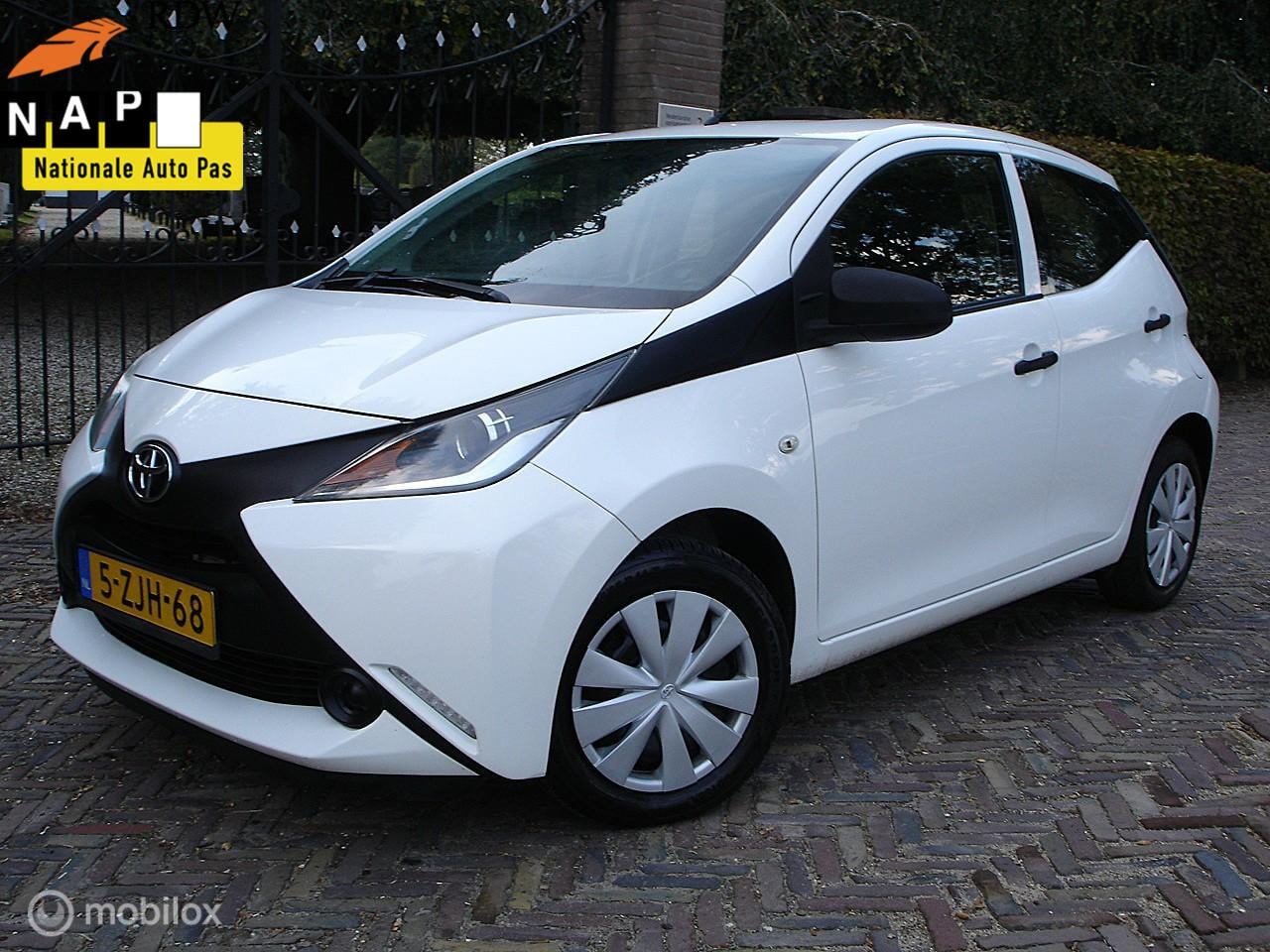 Toyota Aygo - 1.0 VVT-i x (Bj 2015) Airco|Led|5-Dr|APK 11-2026 - AutoWereld.nl