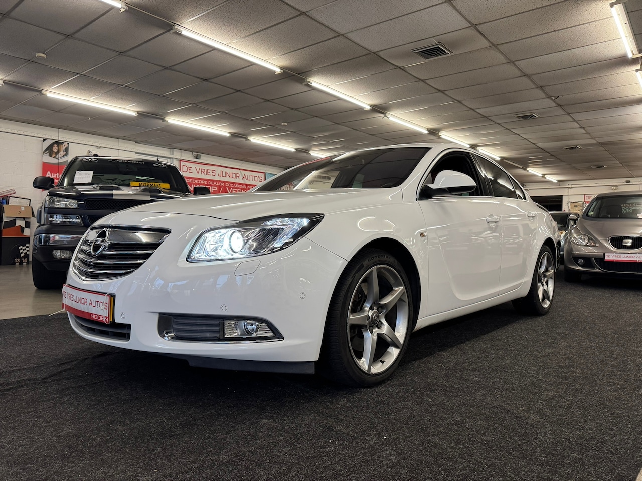 Opel Insignia - 2.8 Turbo Cosmo 4x4 met 260PK! Met alle opties! - AutoWereld.nl