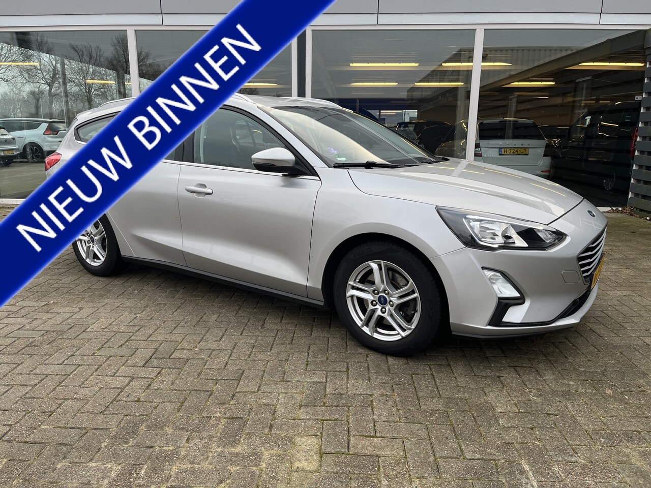 Ford Focus Wagon - 1.0 EcoBoost Business / Carplay / Cruise / Camera / Pdc / Lmv - AutoWereld.nl